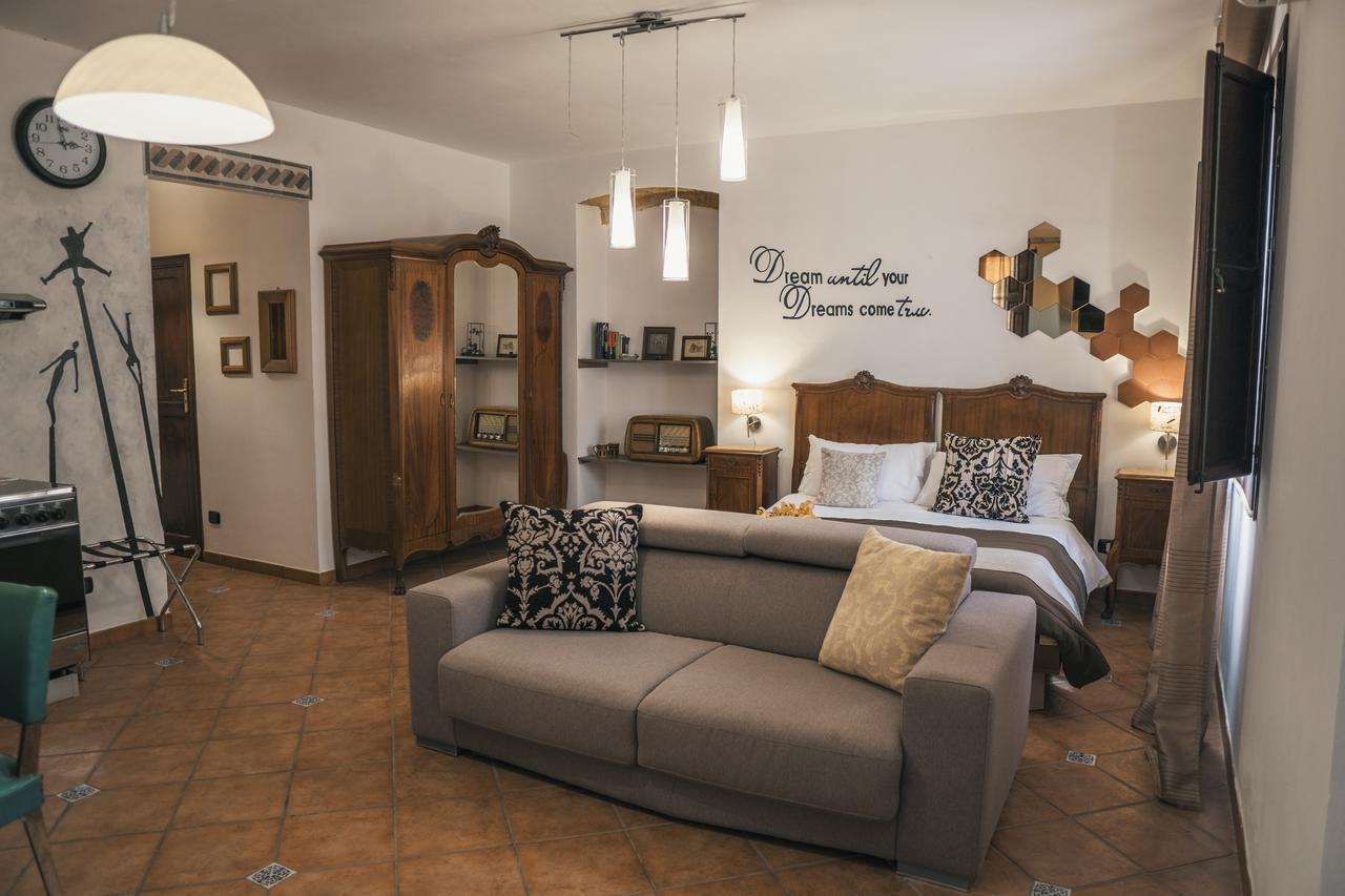 Villa La Lumia B&B Suites & Apartments อากริเจนโต ภายนอก รูปภาพ